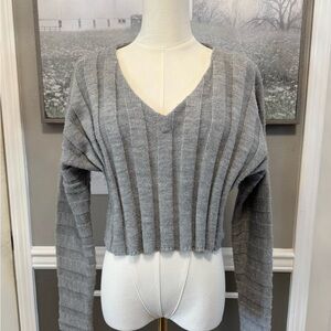 Forever 21 Light Gray V-neck Sweater